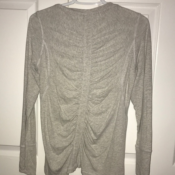 Clavin Klein Scrunchy Back Top - Picture 2 of 4
